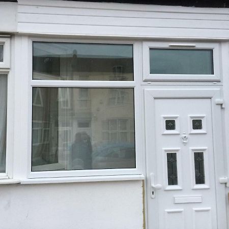 Abbey Wood Station Five Bedroom Self Contained House 外观 照片