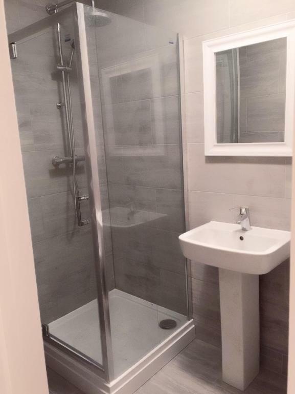 Abbey Wood Station Five Bedroom Self Contained House 外观 照片