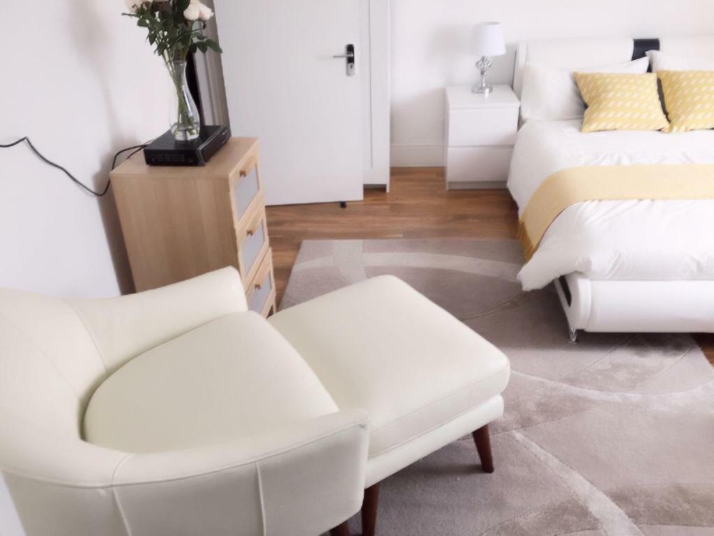Abbey Wood Station Five Bedroom Self Contained House 外观 照片