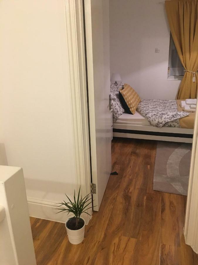 Abbey Wood Station Five Bedroom Self Contained House 外观 照片