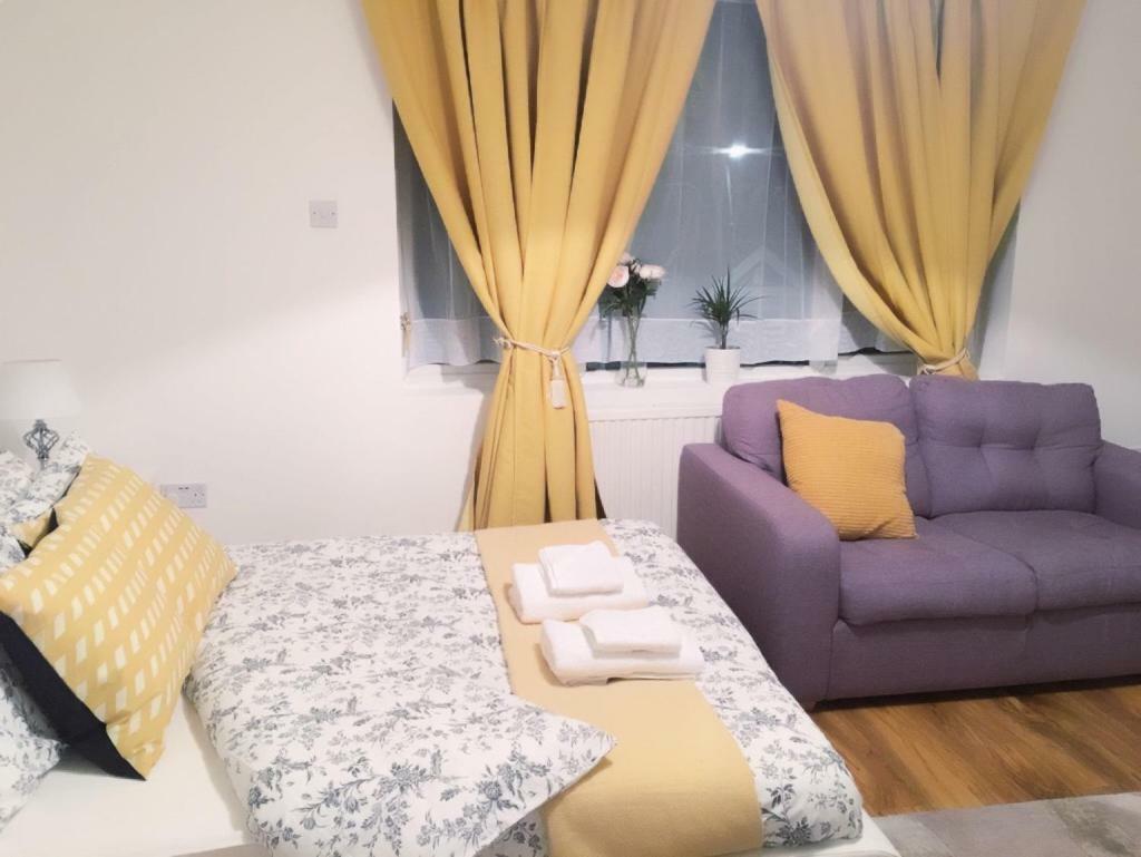 Abbey Wood Station Five Bedroom Self Contained House 外观 照片